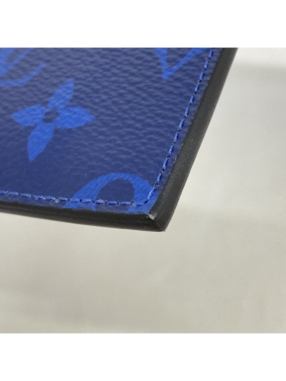 Louis Vuitton Coin Case Taigarama Card Holder Cobalt - Picture 5 of 6
